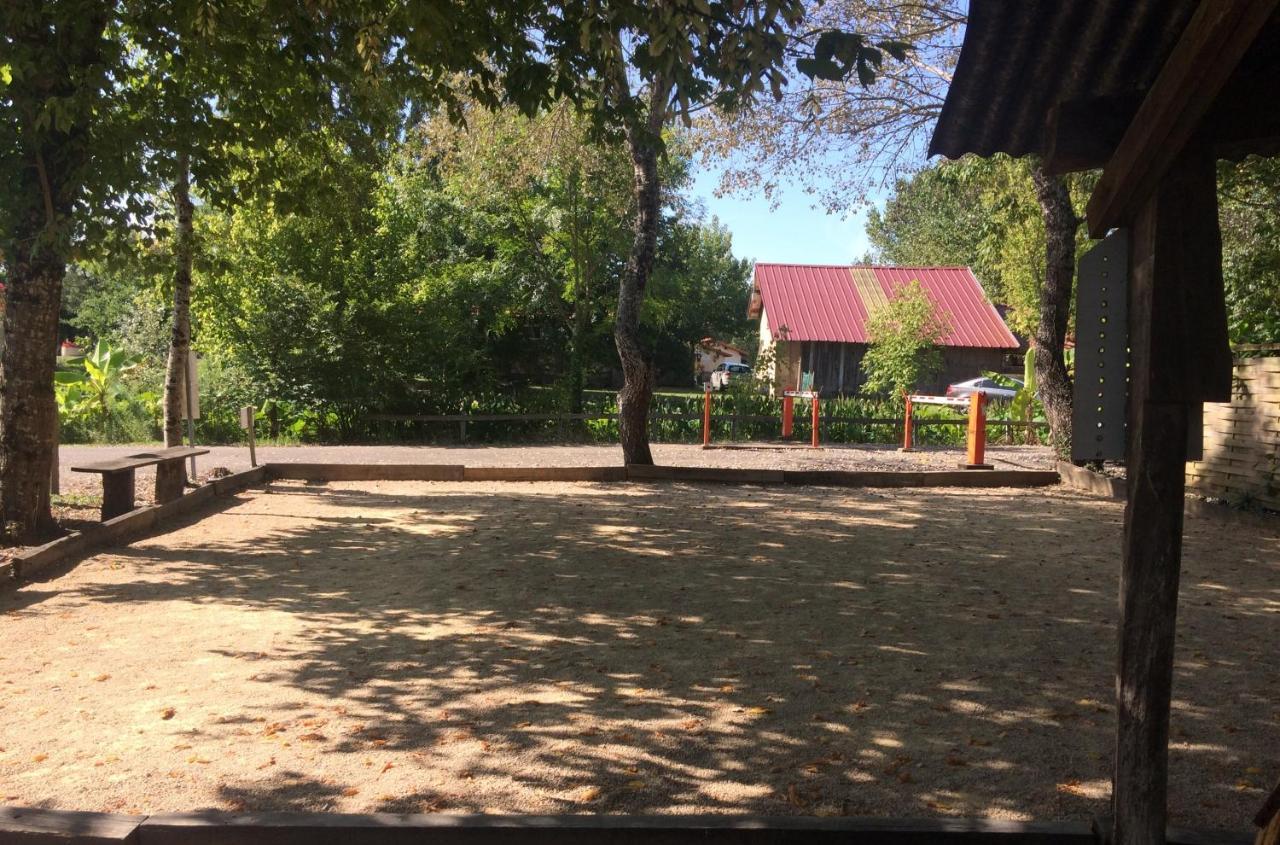 Mobil - Domaine Du Vieux Moulin Camping *